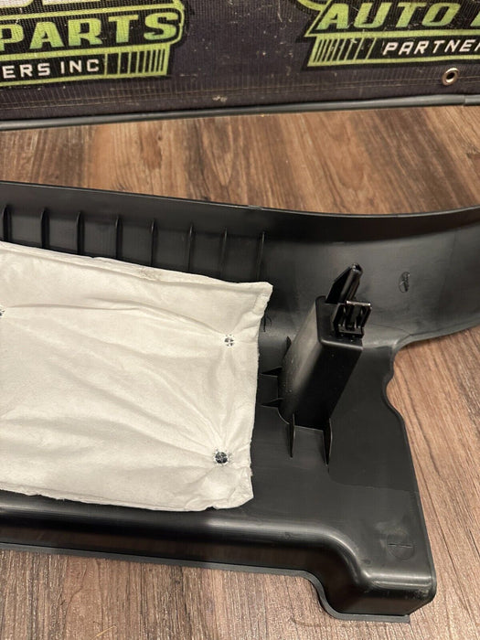 2017-2019 FORD F250 F350 PLATINUM PASSENGER RIGHT C PILLAR TRIM OEM