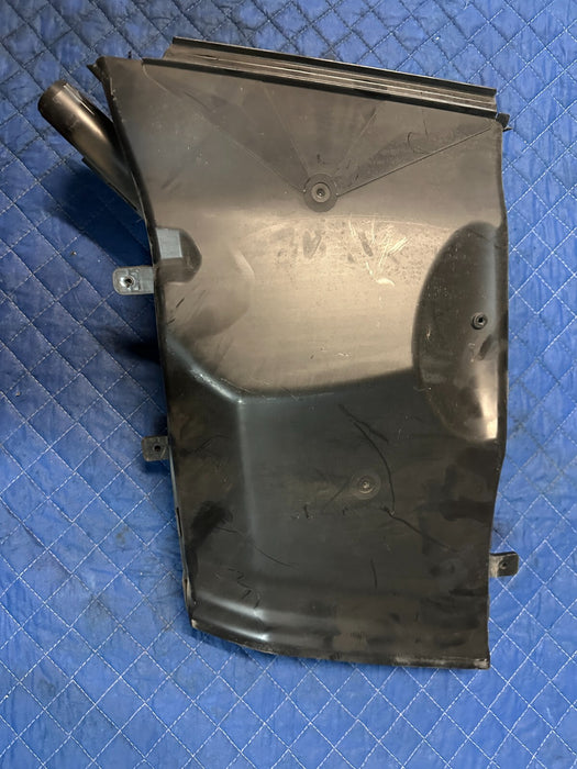 2018 AUDI R8 QUATTRO OEM REAR LEFTAIR INTAKE DUCT GUIDE 4S7 121 333