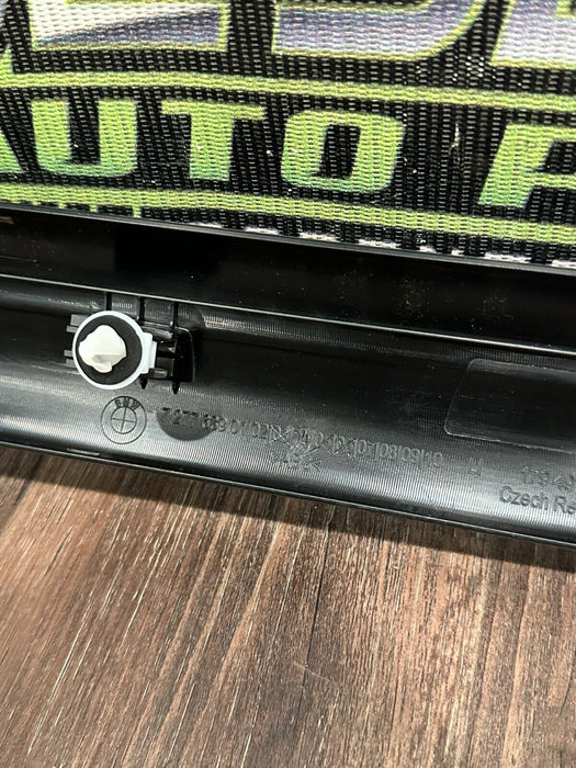 2020 BMW M4 F82 FRONT DRIVER LEFT DOOR SILL SCUFF PANEL TRIM OEM 727763901