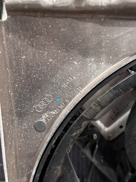 2008-2015 AUDI R8 FRONT PASSENGER RIGHT ENGINE COOLING FAN OEM 420 121 197 B