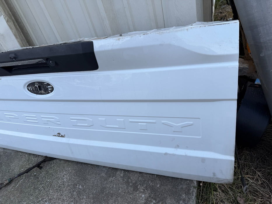 2020 2021 2022 FORD F250 F350 F450 LARIAT TAILGATE OXFORD WHITE OEM *DAMAGE*