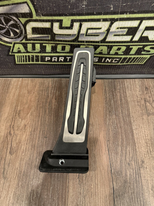 2024 BMW M3 M4 G80 G82 ACCELERATOR GAS PEDAL OEM 6889820