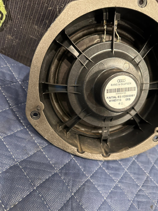 2014 AUDI R8 V10 B&O BANG & OLUFSEN LEFT DOOR SPEAKER OEM 420 035 415 A