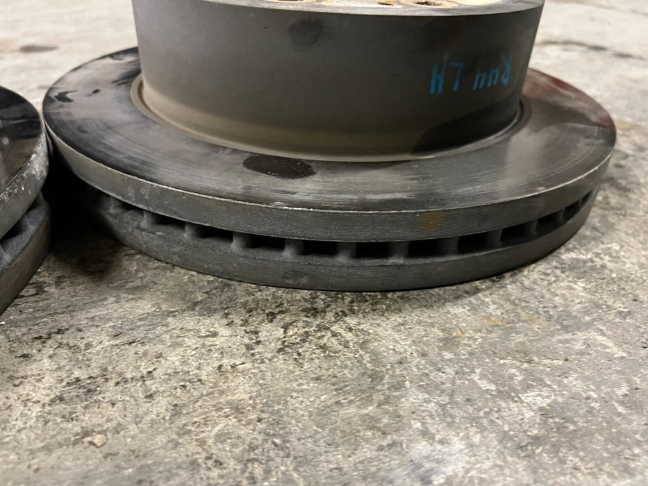 2020 2021 2022 GMC SIERRA 2500 3500 DIESEL FRONT DISC BRAKE ROTORS OEM 13529518
