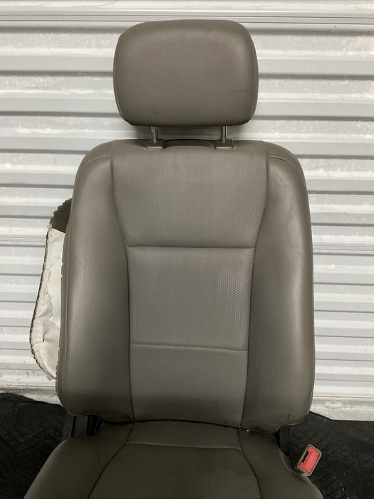 2017-2019 FORD F250 F350 F450 XLT FRONT PASSENGER SEAT OEM