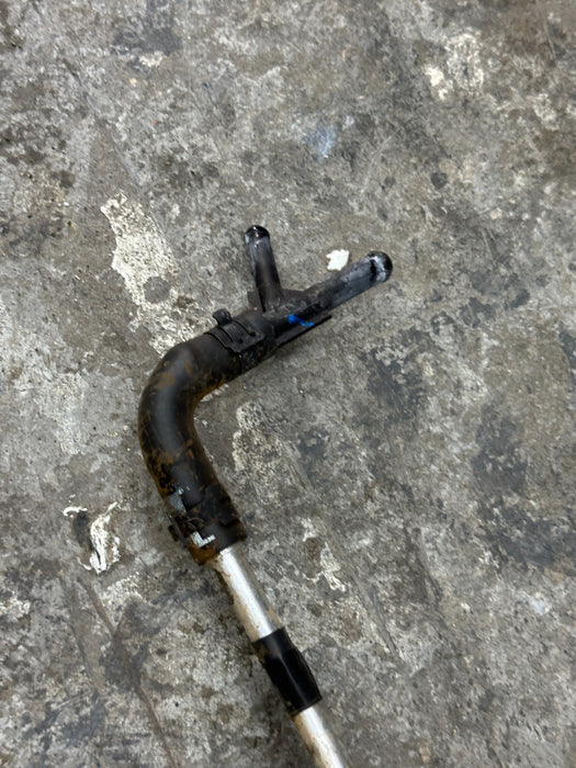 2014 AUDI R8 5.2L V10 CENTER VENT TUBE BREATHER LINE 420 121 465 A