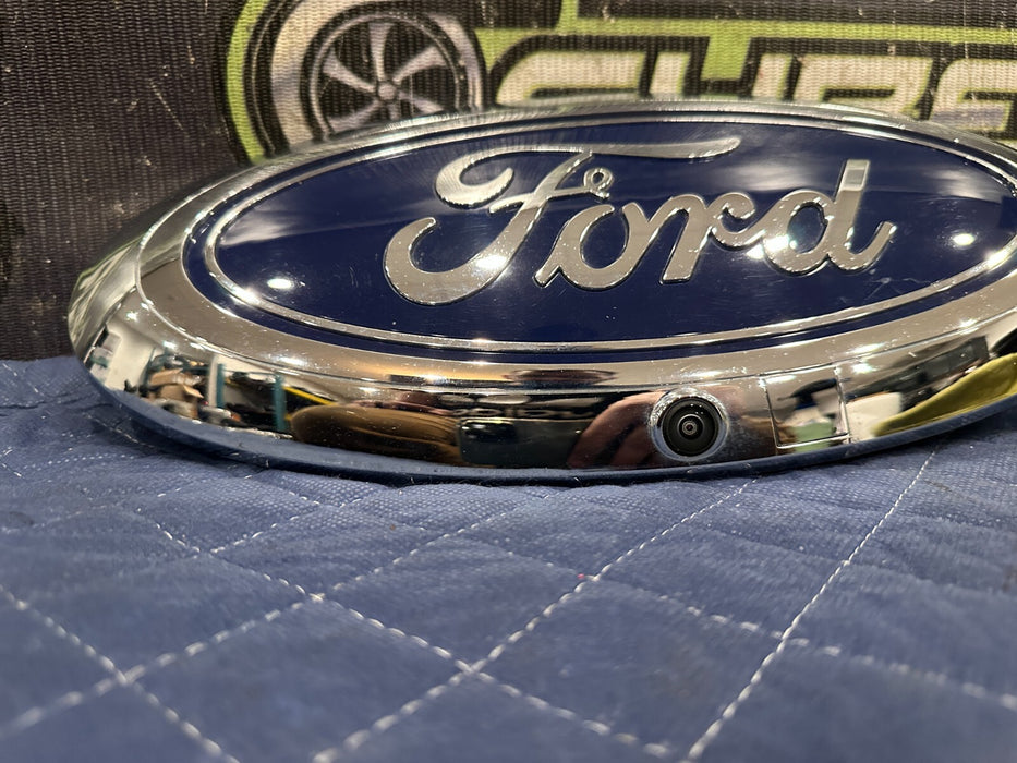 2023 2024 FORD F250 F350 F450 GRILLE EMBLEM WITH CAMERA OEM