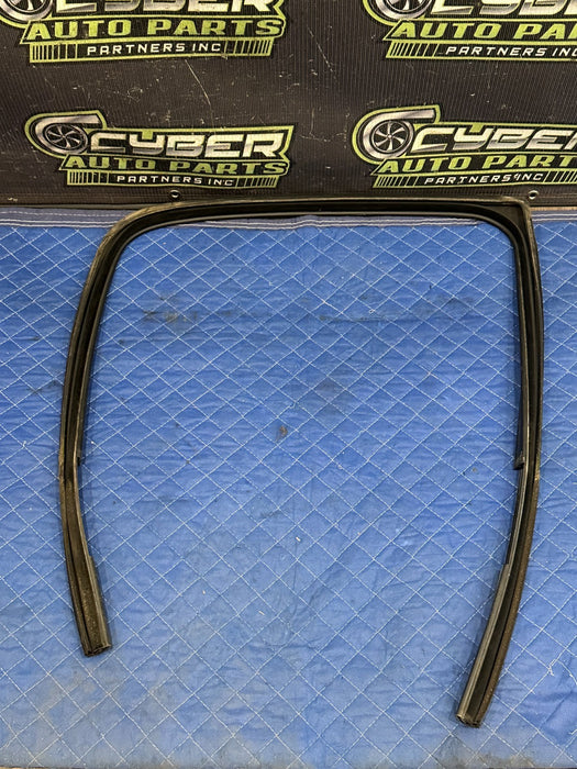 2012-2018 DODGE RAM REAR RIGHT DOOR SEAL OEM 55372136