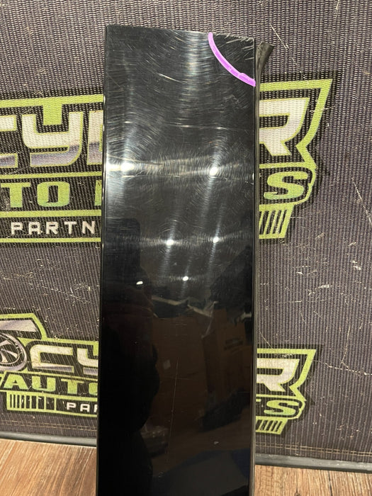 2017-2019 FORD F250 F350 REAR RIGHT GLOSS BLACK B PILLAR DOOR TRIM OEM *SCUFFS*