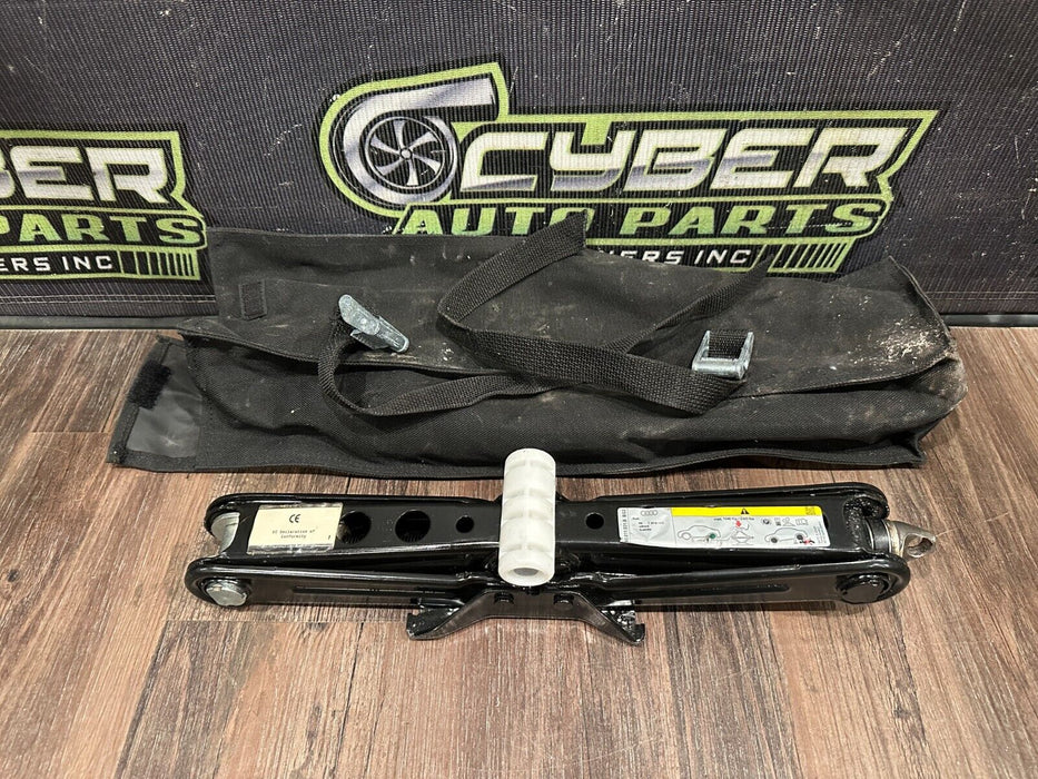 2021 AUDI R8 SPART TIRE JACK W CARRIER OEM 4S0 011 031 / 4S0 011 031 B