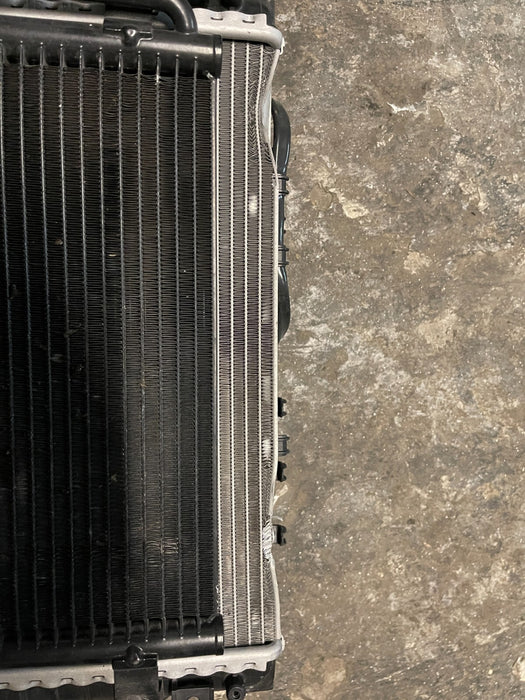 2017 AUDI R8 V10 FRONT RIGHT RADIATOR A/C CONDENSER 4S0816411 4S0121252B ~BENT~