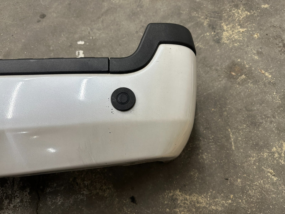 2017-2019 FORD F450 REAR BUMPER OEM TRI COAT WHITE (UG) *WEAR/RUST*