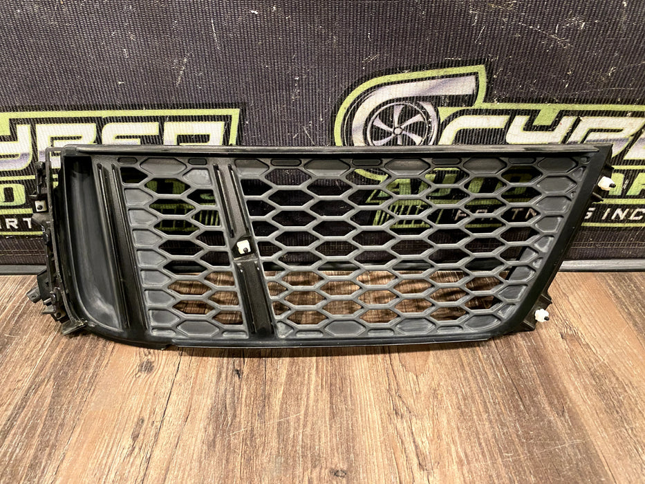 2017 2018 AUDI R8 PLUS REAR LEFT BUMPER GRILLE VENT OEM
