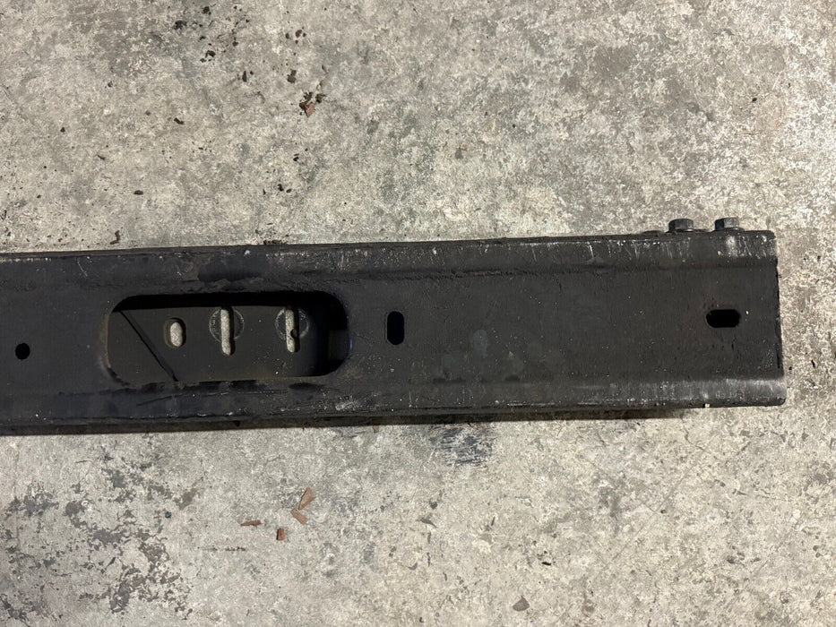 2017-2022 FORD F250 F350 F450 MIDDLE / CENTER FRAME CROSSMEMBER BRACKET OEM