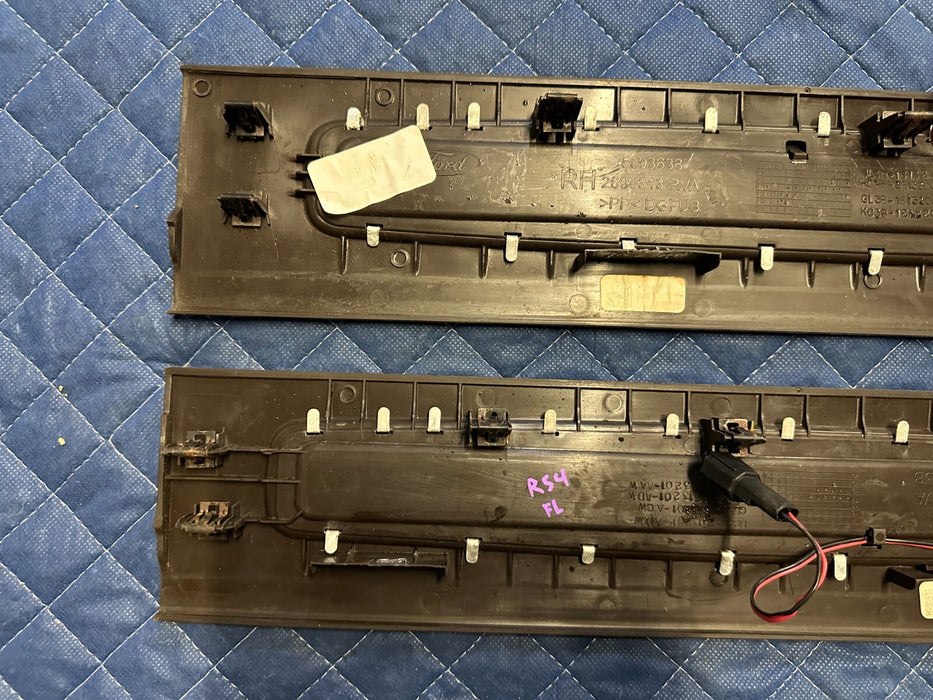 2020-2022 FORD F250 F350 LIMITED ILLUMINATED FRONT DOOR KICK PLATES *SCRATCHED