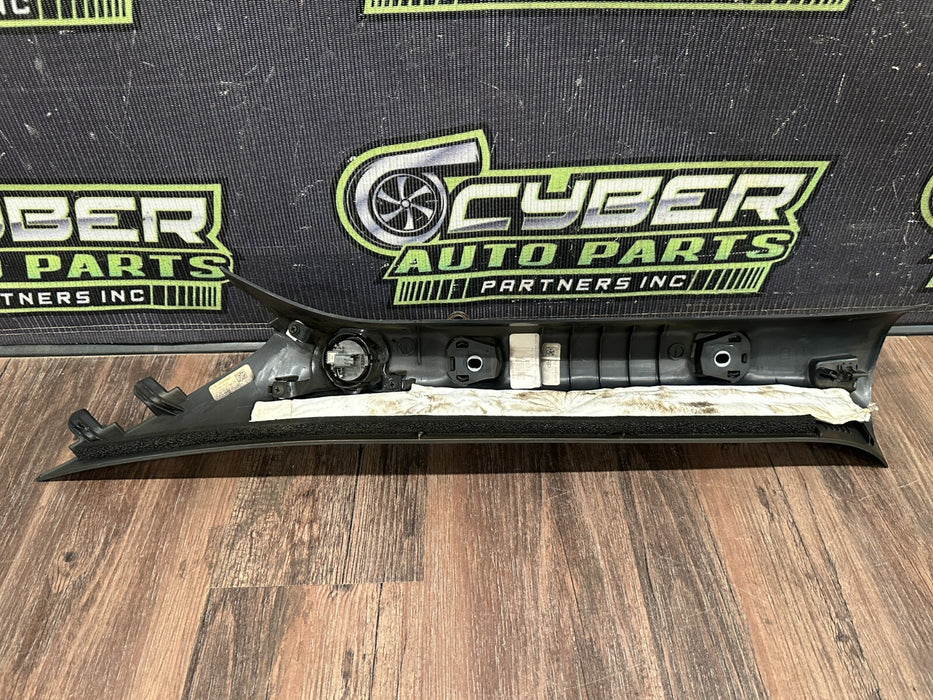 2023-24 FORD F350 FRONT RIGHT A PILLAR W SPEAKER OEM *COSTMETIC FLAWS/READ*