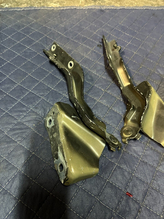 2016-2019 NISSAN TITAN XD LEFT RIGHT HOOD HINGE PAIR OEM