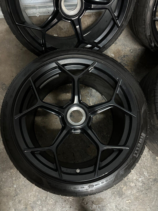 LAMBORGHINI HURACAN EVO CENTER LOCK FRONT REAR WHEELS RIMS 4T0601017AT ~SCUFFS~