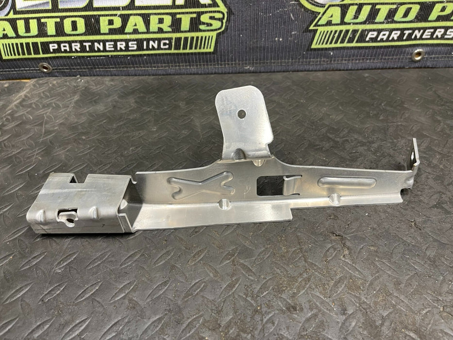 2017 AUDI R8 BRACKET OEM 2018 4S1-864-775
