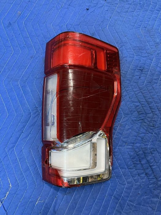 2020-2022 FORD F250 F350 F450 RIGHT LED TAIL LIGHT OEM *CHIPPED* NO MODULE