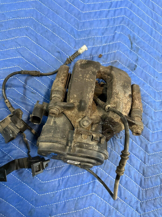 2011 BMW 550i F10 XDRIVE REAR RIGHT PASSENGER BRAKE CALIPER OEM 6793048