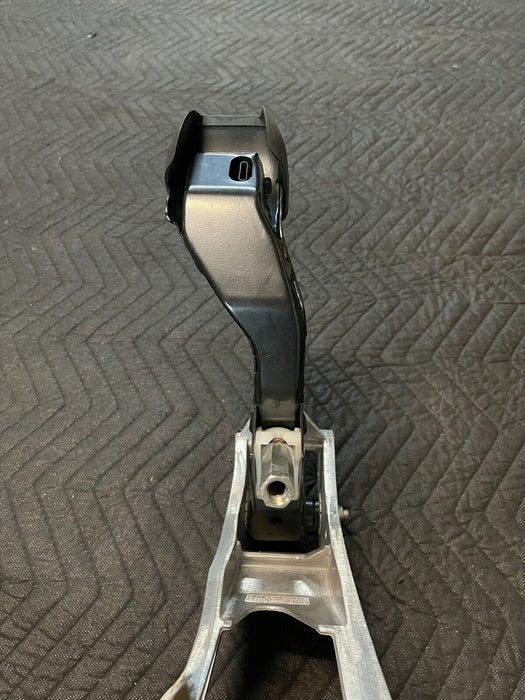 2017 AUDI R8 BRAKE STOP PEDAL/BRACKET OEM 4S1 723 031 E