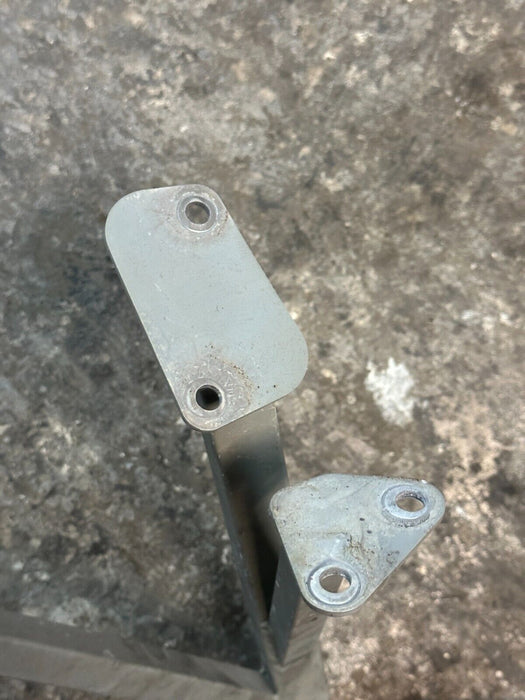 2014 AUDI R8 FRONT PASSENGER RIGHT FENDER RADIATOR SUPPORT STRUCTURE 420805372A