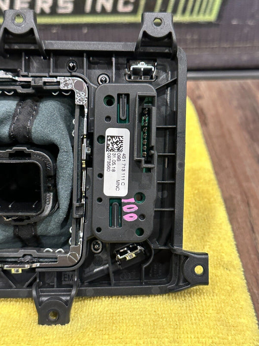 2017-18 AUDI R8 CENTER CONSOLE AUTOMATIC GEAR SHIFTER KNOB W BEZEL OEM