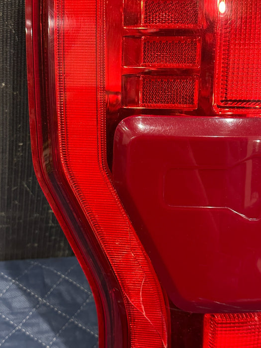 2017-2019 FORD F250 F350 F450 REAR LEFT DRIVER LED TAIL LIGHT ASSEMBLY OEM