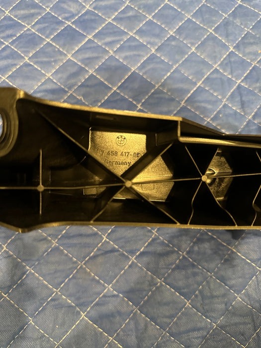 2024 BMW M3 M4 G80 G82 REAR LEFT SEAT BRACKET OEM 7458417