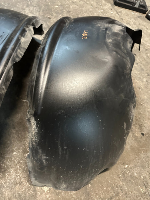 2018 FORD F250 F350 FRONT LEFT RIGHT WHEEL WELL LINER PAIR HC3J 16F099 AC