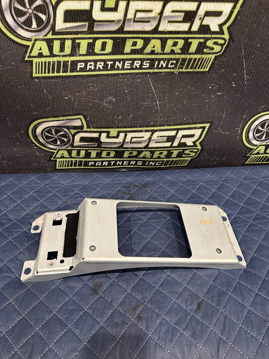 2014 AUDI R8 A/T AUTOMATIC TRANS FLOOR SHIFTER BRACKET MOUNT 420 804 048 OEM