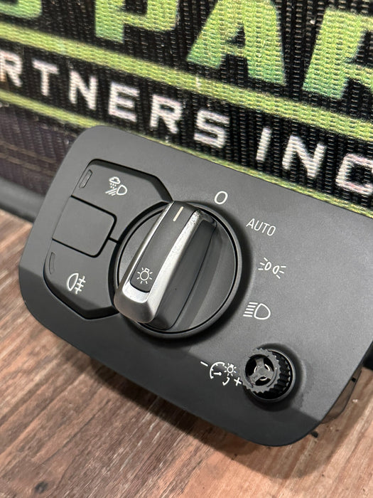 2021 AUDI R8 HEADLIGHT SWITCH OEM 4S0 941 531 *WEAR #2*