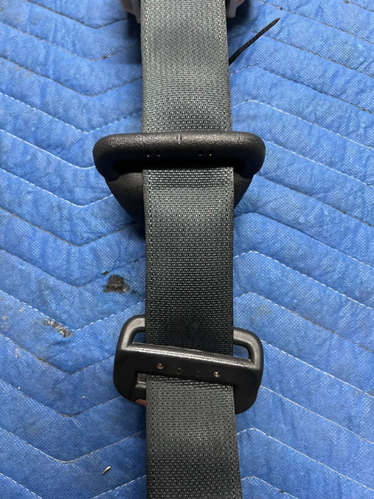 2016 2017 2018 2019 NISSAN TITAN XD RESERVE OEM REAR RIGHT SEAT BELT