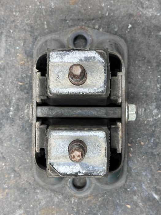 2017-2019 FORD F250 F350 TRANSMISSION MOUNT BRACKET OEM PC34-6D091-AC