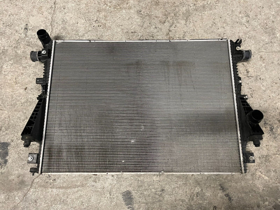 2017-2019 FORD F250 F350 6.7L DIESEL SUPERDUTY RADIATOR OEM *BENT*
