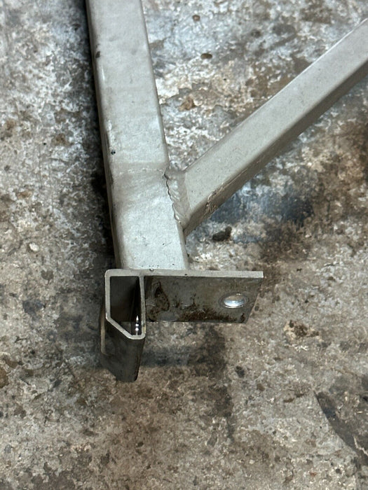 2014 AUDI R8 FRONT DRIVER LEFT FENDER RADIATOR SUPPORT STRUCTURE 420 805 371 A