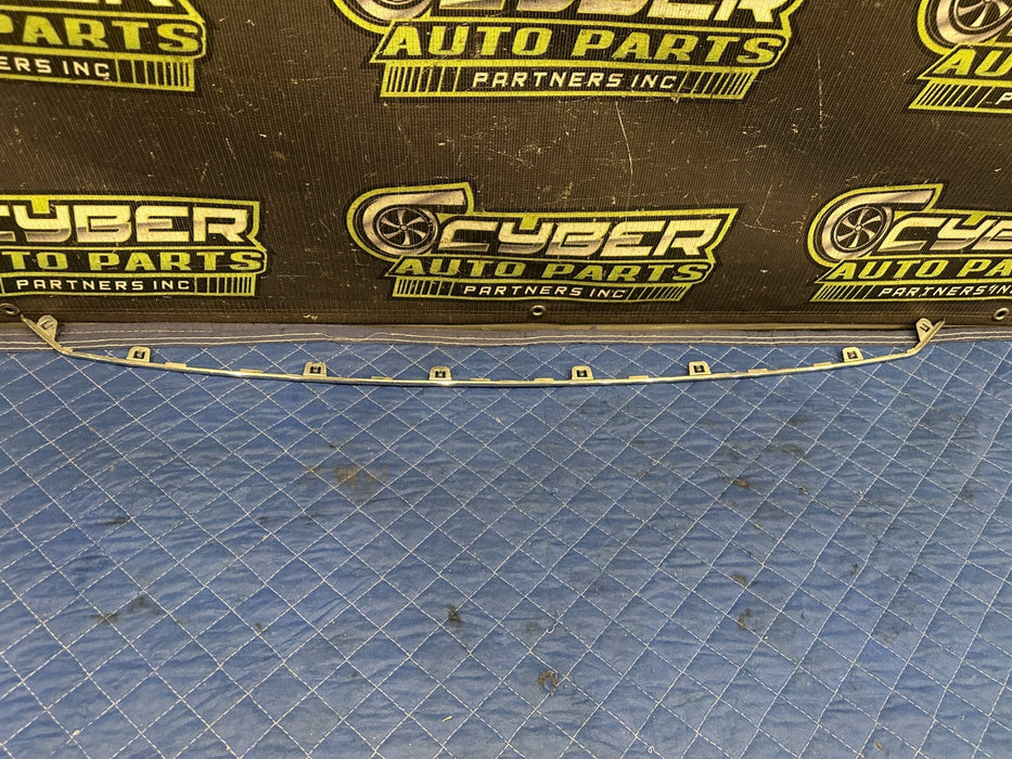 2017-2019 FORD F250 F350 F450 LIMITED GRILLE LOWER BOTTOM TRIM OEM