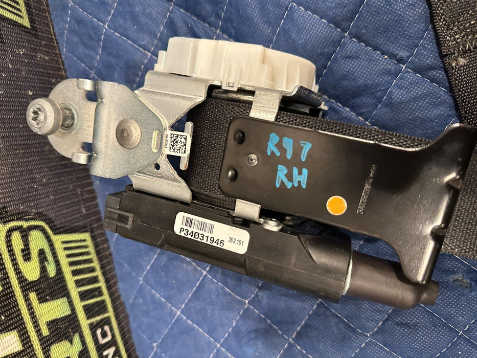 2017 RAM 3500 LARAMIE FRONT PASSENGER RIGHT SEAT BELT RETRACTOR BLACK OEM