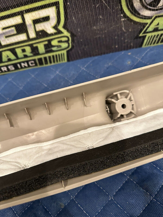 2020-2022 FORD F250 F350 F450 LIMITED FRONT RIGHT A PILLAR TRIM OEM *MINOR FLAWS