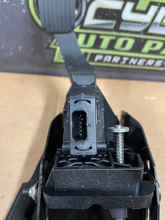 2017-2022 FORD F450 KING RANCH GAS PEDAL & BRAKE PEDAL ASSEMBLY OEM