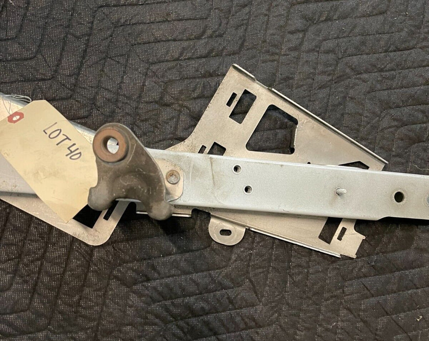 2017 AUDI R8 V10 BRACKET OEM 4S0 907 461 A