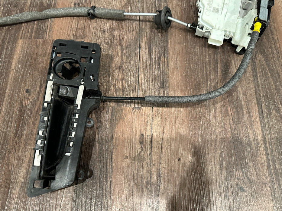 2021 AUDI R8 LEFT DOOR ACTUATOR W EXTERIOR HANDLE HOUSING ASSEMBLY OEM