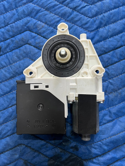 2012 AUDI R8 OEM FRONT LEFT DRIVER LH DOOR  WINDOW GLASS MOTOR 420 959 801