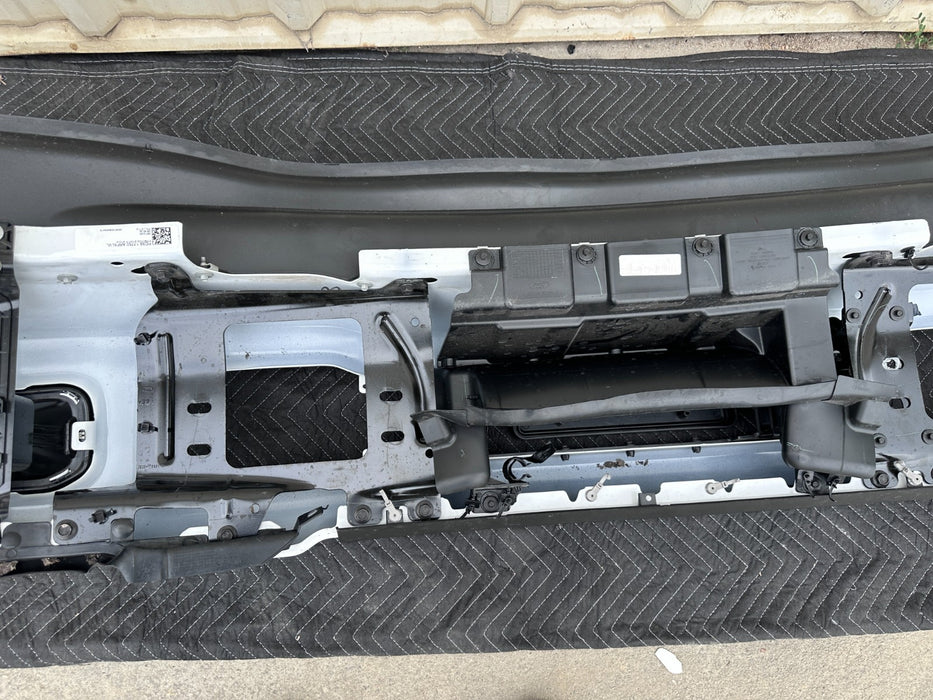 2023 2024 2025 FORD F250 F350 PLATINUM FRONT BUMPER ASSEMBLY STAR WHITE OEM