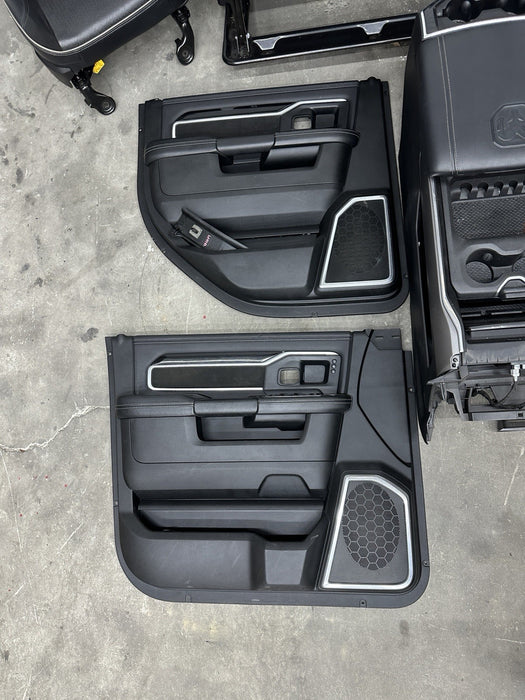 2021 RAM 2500 LARAMIE MEGA CAB INTERIOR FRONT REAT SEATS CENTER CONSOLE PANELS