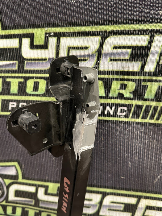 2017-18 AUDI R8 FRONT RIGHT RADIATOR SUPPORT BRACKET OEM 4S0 805 124 B