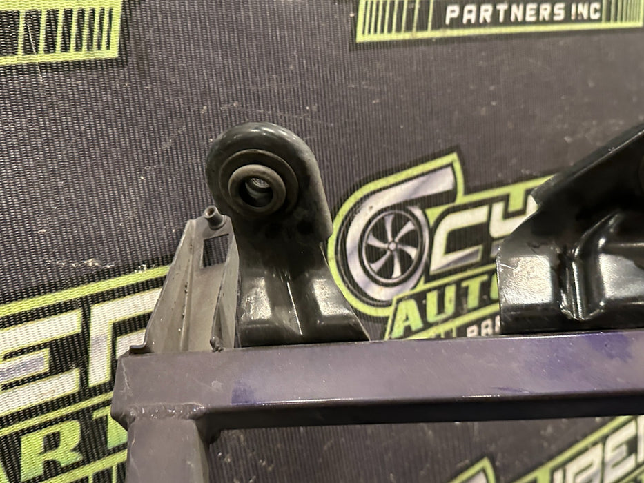 2014 AUDI R8 FRONT RIGHT FRAME RAIL BRACE FENDER MOUNT BRACKET 420 805 358 C