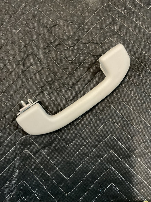 2016-2019 NISSAN TITAN XD FRONT RIGHT OVERHEAD ROOF INTERIOR HANDLE