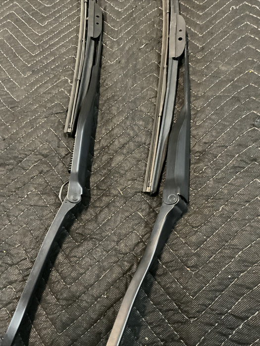 2016 NISSAN 370Z CONVERTIBLE WINDSHIELD WIPERS PAIR OEM 2009-2020